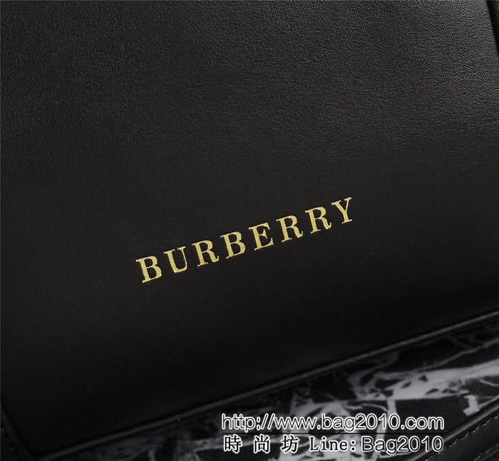 BURBERRY巴寶莉 秋冬爆款 Canvas格紋皮革 手提斜背包 雙拉牌 大容量 可當購物袋實用 39571  Bhq1233